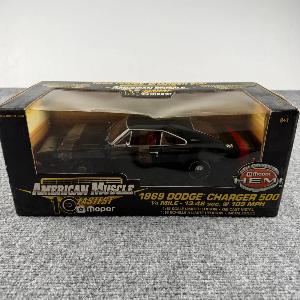 Ertl 1969 Dodge Charger 500 1:18 Black American Muscle Mopar Diecast Car